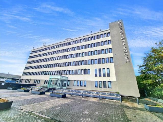 Apartment for rent in Mill Meads, Greater London