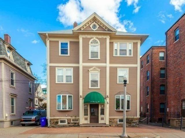 House for sale in Newton