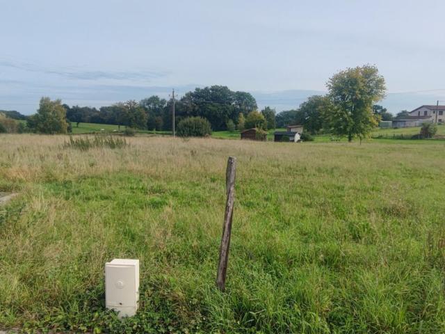 Terrain vente à Bourg-en-Bresse, Chanoz-châtenay