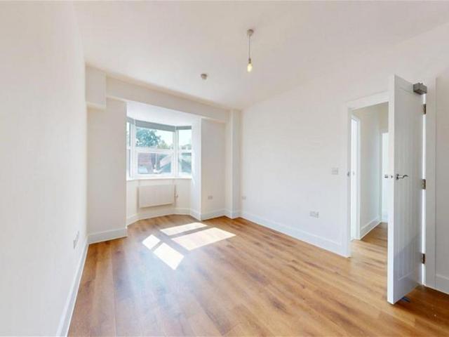 Apartment for rent in Loughton, Epping Forest