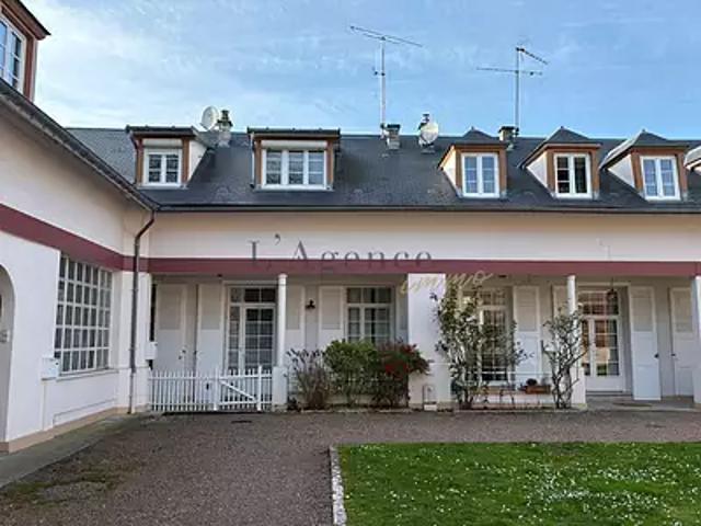 Maison vente à Senlis, Chantilly