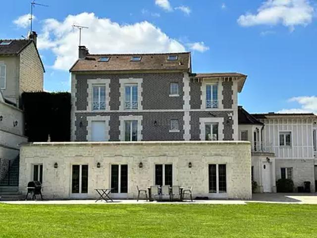 Maison vente à Senlis, Chantilly