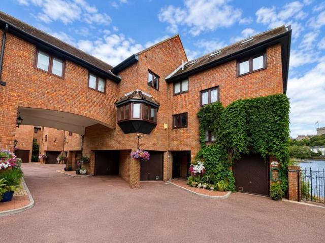 House for rent in Eton, Windsor and Maidenhead