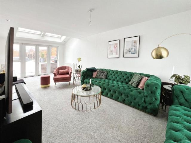 House for rent in Calderstones