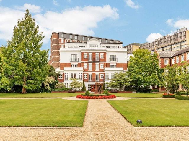 Apartment for rent in South Kensington, Greater London