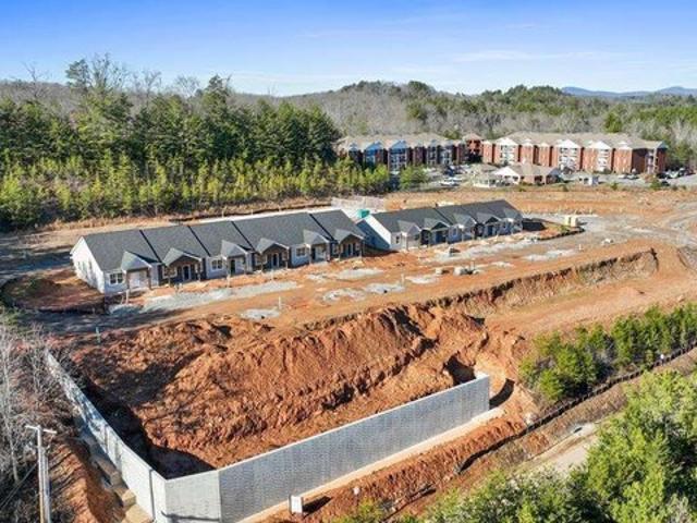 Townhouse for sale in Blue Ridge, Georgia