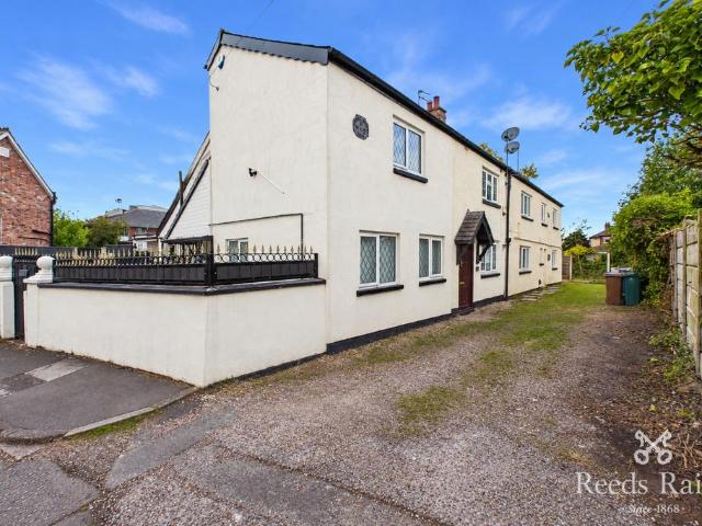 House for rent in Stepping Hill, Stockport