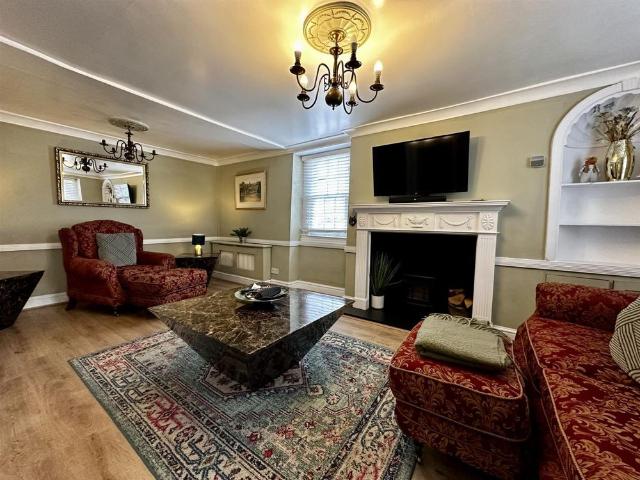 Room for rent in Box, Wiltshire