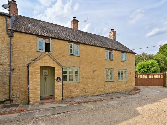House for rent in Salford, Black Bourton