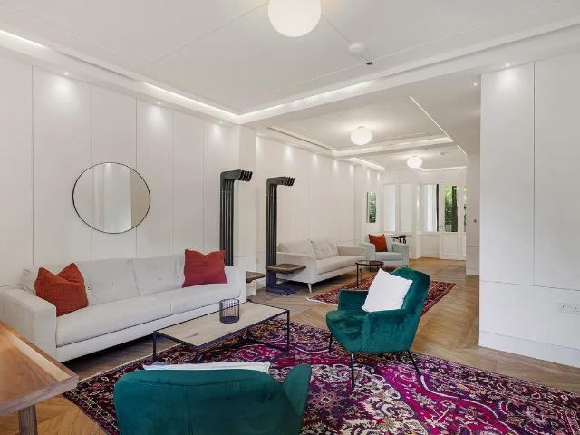 Apartment for rent in Chalk Farm, Greater London