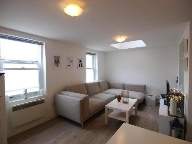 Apartment for rent in Angel, Greater London