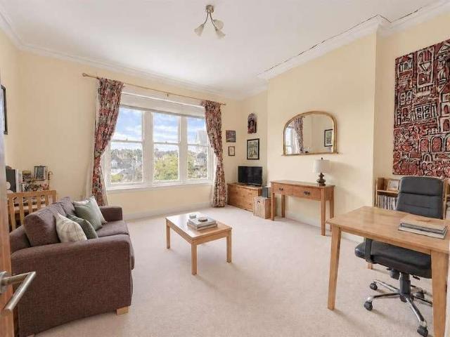 Apartment for rent in Bohemia, Guestling Green