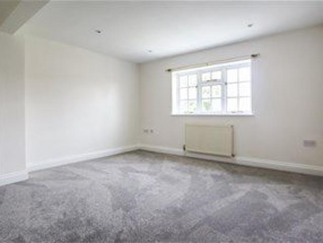House for rent in Pouchen End, Hertfordshire