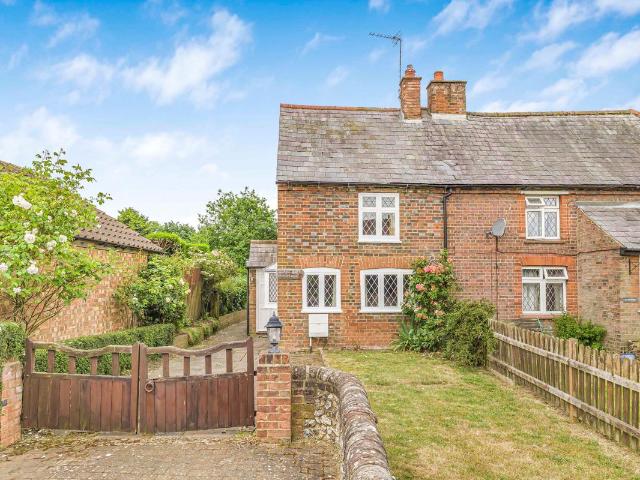 House for rent in Pouchen End, Hertfordshire