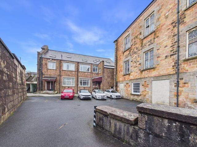 Room for rent in Roseworthy, Cornwall