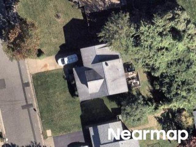 House for sale in Edison, Middlesex County