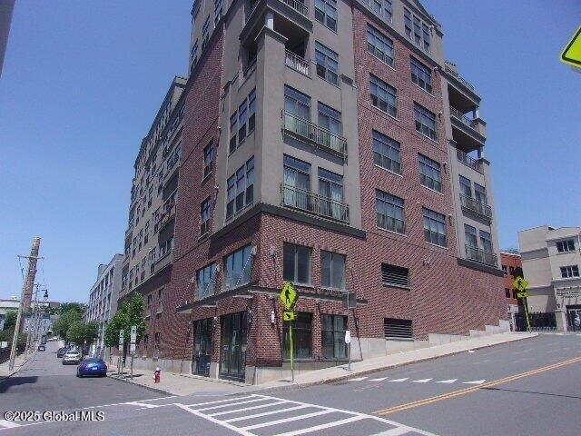 Condo for sale in Albany