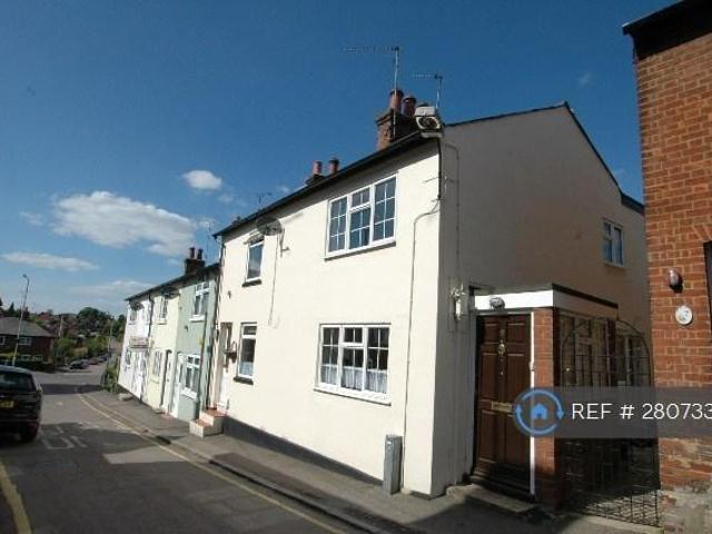 House for rent in Pouchen End, Hertfordshire