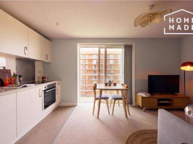 Apartment for rent in City Centre, Salford