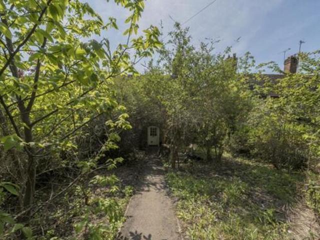 House for sale in Crowthorne
