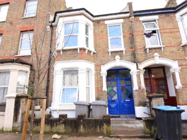 House for rent in Dollis Hill, Greater London