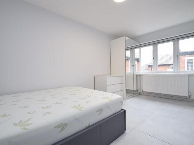 Studio for rent in Alperton, Greater London