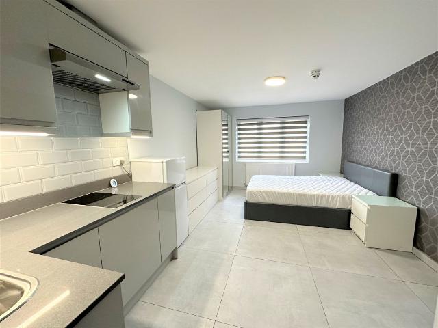 Studio for rent in Sudbury, Greater London