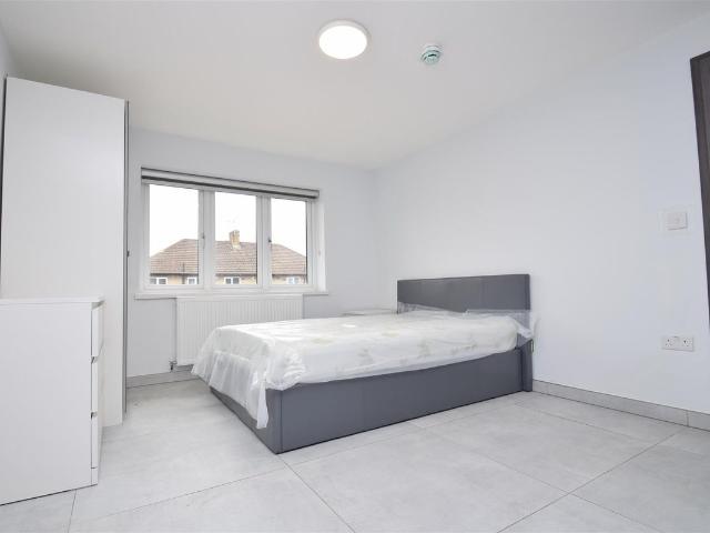 Studio for rent in Alperton, Greater London
