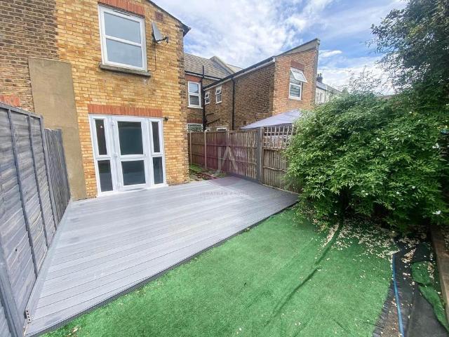 House for rent in Dollis Hill, Greater London