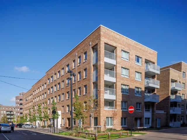 Apartment for rent in Thames View, Greater London