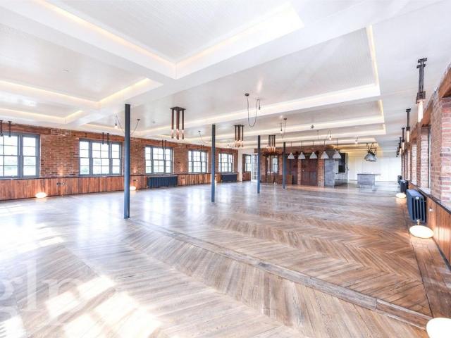House for rent in Chalk Farm, Greater London
