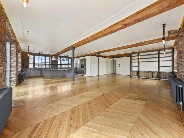 Apartment for rent in Maitland Park, Greater London