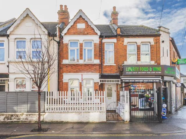 House for rent in Dollis Hill, Greater London