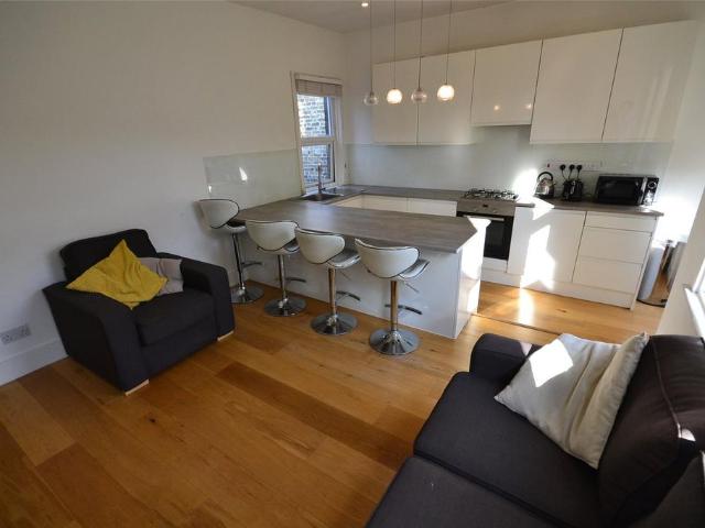 House for rent in Dollis Hill, Greater London