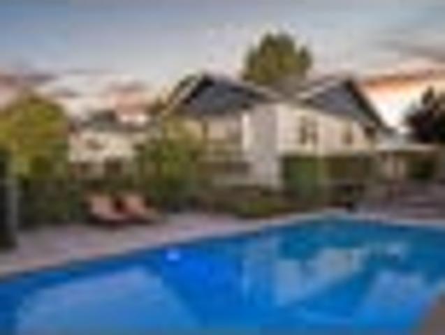 House for sale in Chaslands, Canterbury