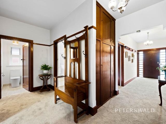 House for sale in New Town