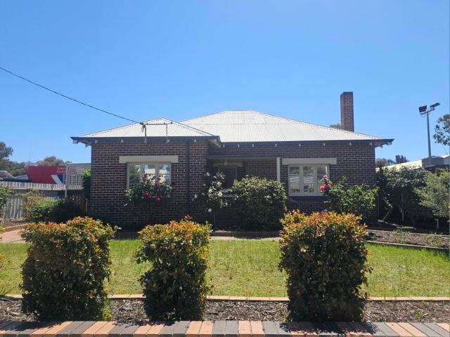 House for sale in Katanning, Shire Of Katanning