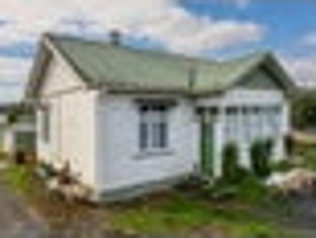 House for sale in Awhitu, Oroua County