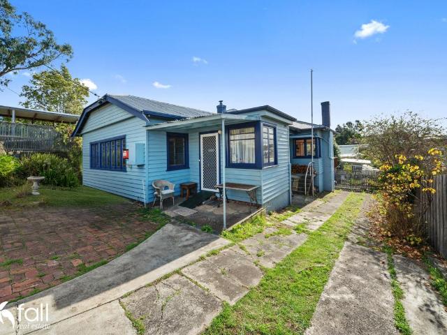 House for sale in Lenah Valley