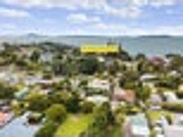 House for sale in Awhitu