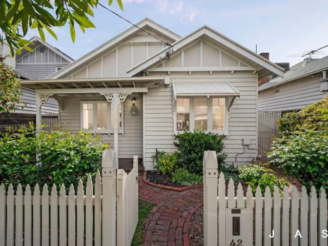 House for sale in Kingsville, Melbourne