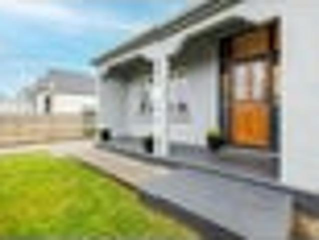 House for sale in Otakou