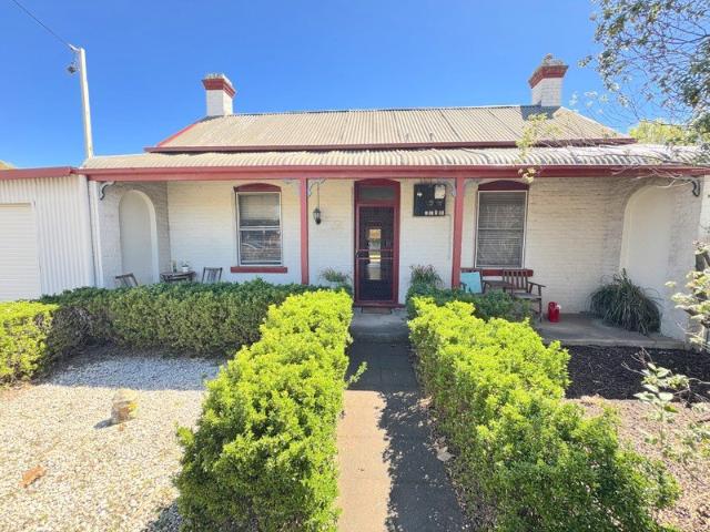 House for sale in North Goulburn, Goulburn
