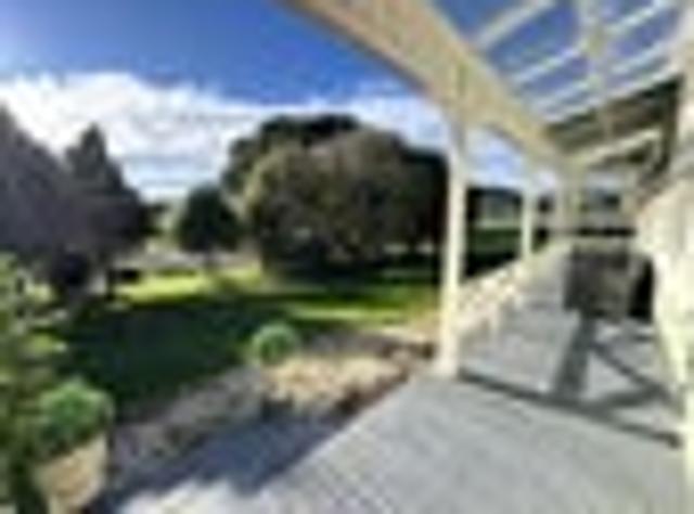House for sale in Otakou