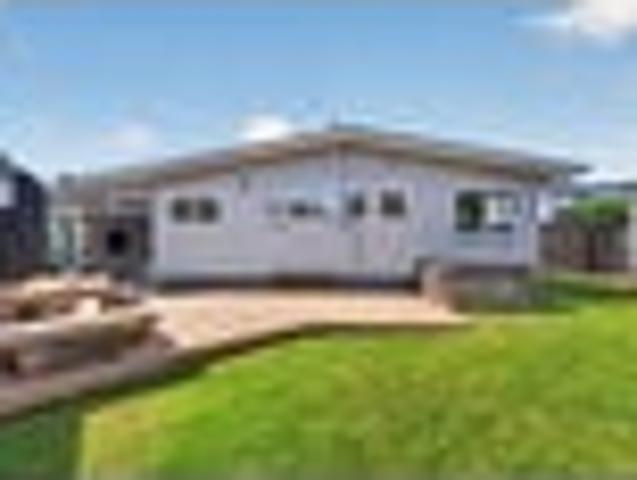 House for sale in Te Atatū South, Henderson-Massey