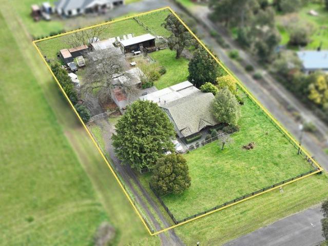 House for sale in Drouin, Victoria