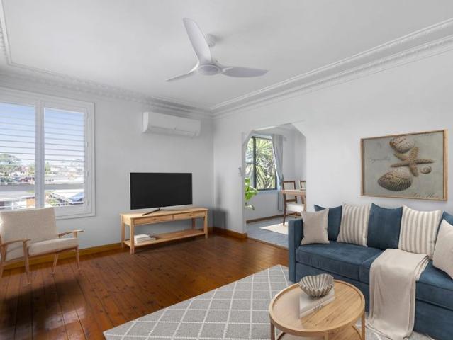 House for rent in Lake Heights, Wollongong City Council