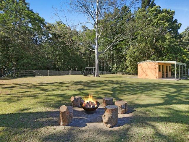 Cottage for sale in Worongary, Gold Coast City