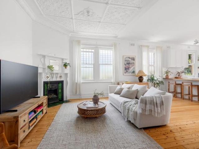 House for rent in Six Ways, Sydney