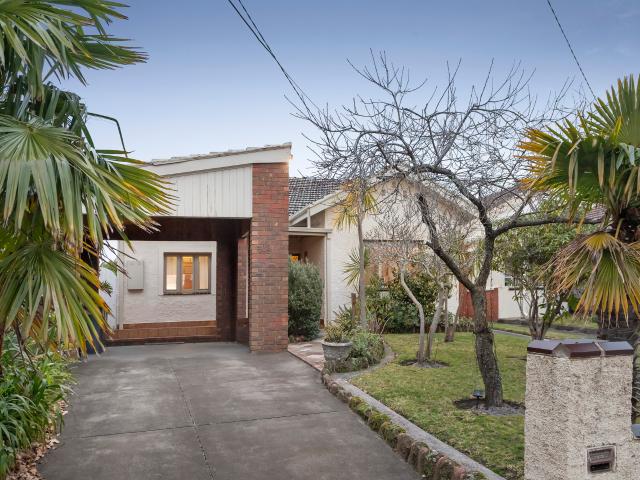 House for sale in Caulfield South